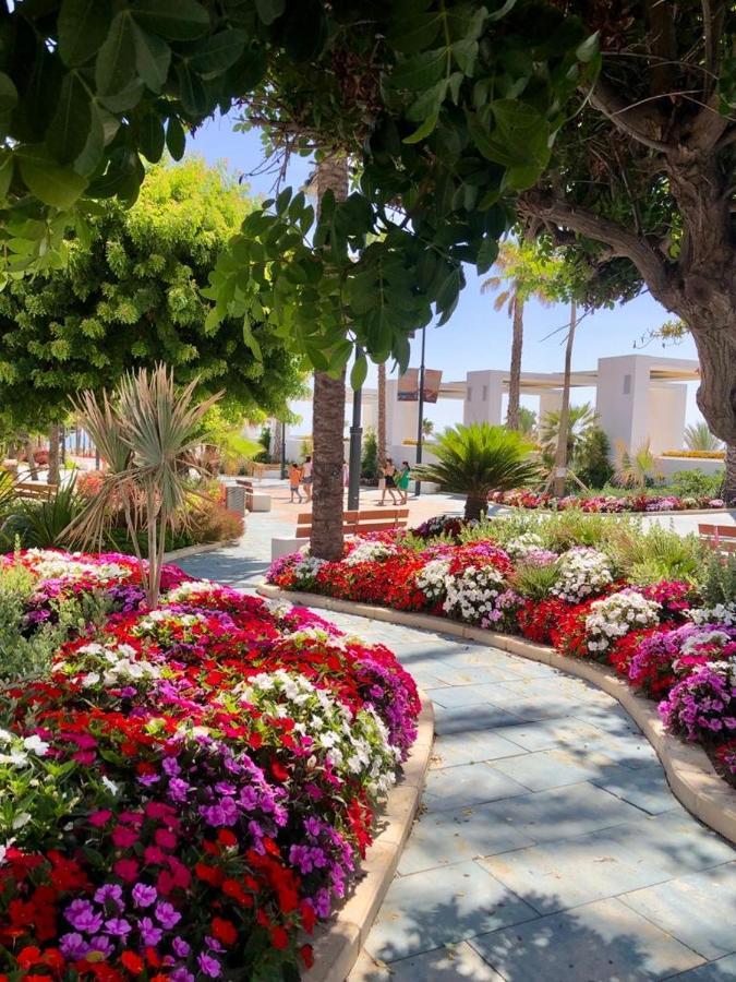 La Rada Beach Estepona Centro Luaran gambar