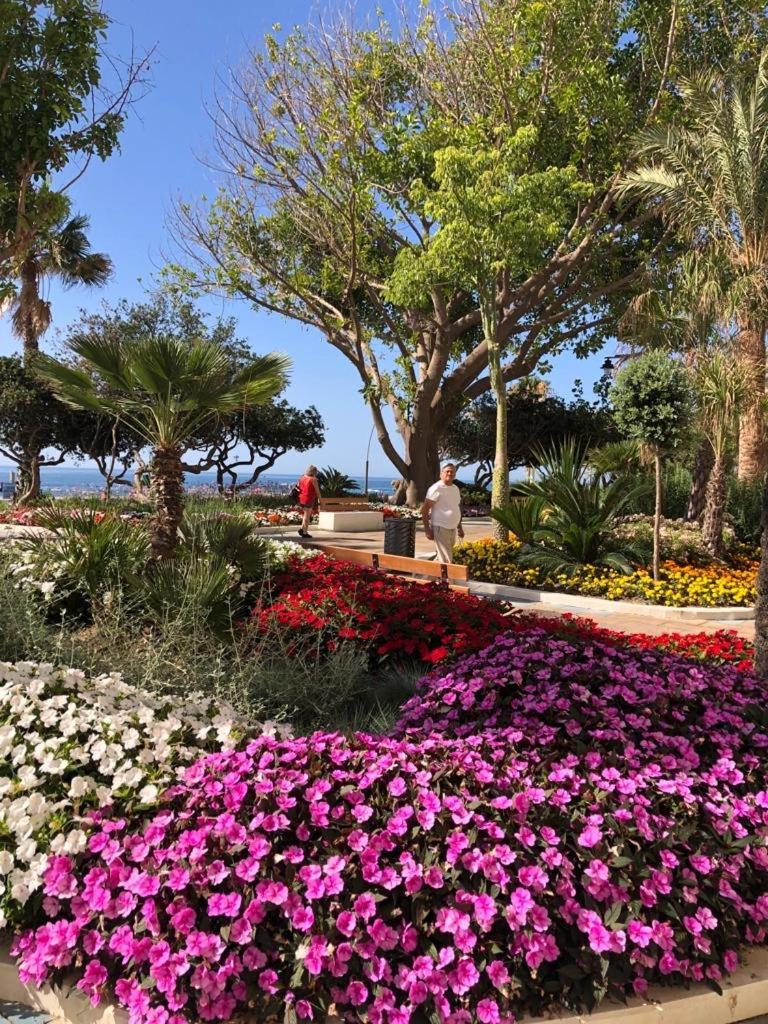 La Rada Beach Estepona Centro Luaran gambar